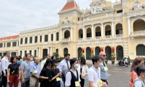 Có 1.500 lượt khách đến tham quan trụ sở UBND TP. Hồ Chí Minh